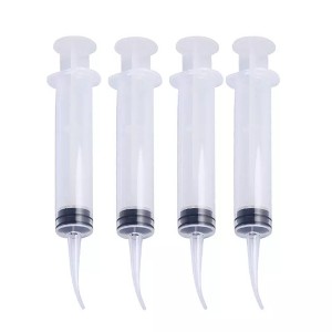 Medical disposable dental irrigation syringe